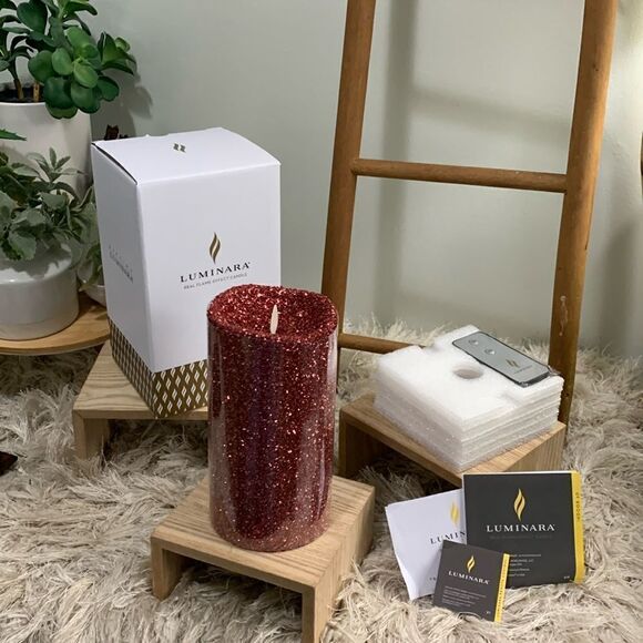 Luminara Red Glitter 7” Red Pillar Flameless Indoor Candle With Remote - Picture 1 of 17